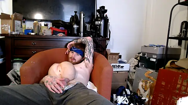 Magnetic127's live cam