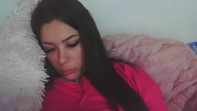 LovelyJulliette webcam