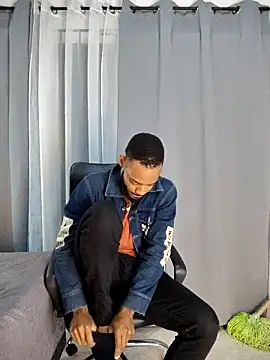 Oliver_bigblack_cock webcam