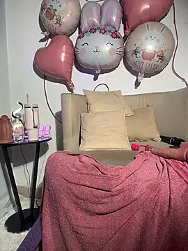 miafoxie_ - MiaFoxie_'s free webcam - UK Sex Cams