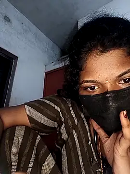 Webcam Model (tamilsaisree)  is live.Free join now!