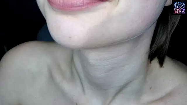 exitedtroth (F teen) - Sensually touch my tits close to cam