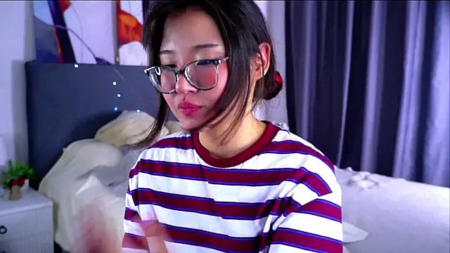 nellemihalko (F teen) - Hot eye contact<3