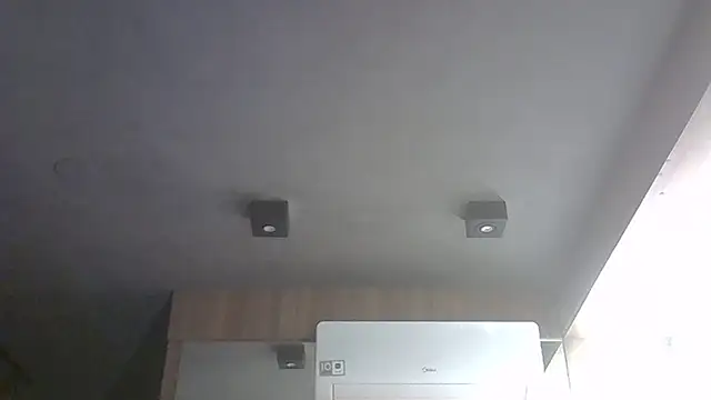 skinnykitten (T young) - bite🫦mordida