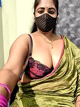 Webcam Model (Poly_bhabi) is live