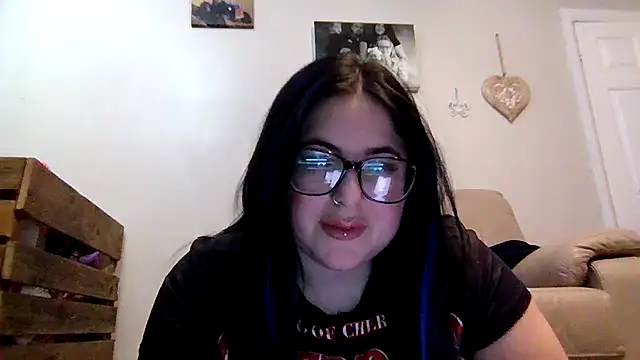 BabyDollxox15 webcam