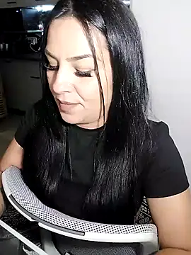 hot-babygirl - Hot-babygirl's free webcam - UK Sex Cams