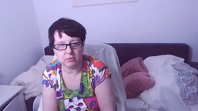 christarose (F mature) - bunny dance,naked