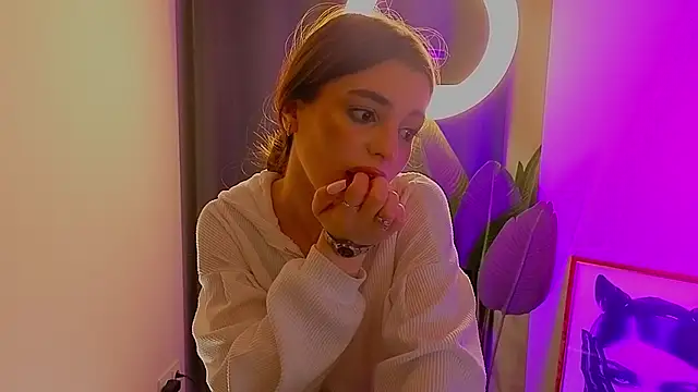 laurahansil - LauraHansil's free webcam - UK Sex Cams