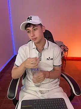 oliver_kyy (M twink) - HAPPY AND BLESSED EASTER, LETS PLAT