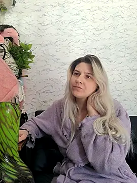 scarletcallings_420 - ScarletCallings_420's free webcam - UK Sex Cams