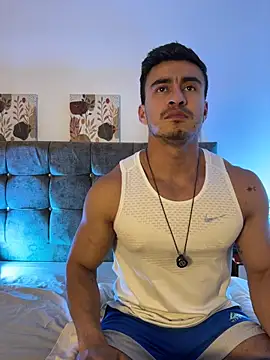 chris_clarck (M young) - take off my tshirt😈🥵😏🔥