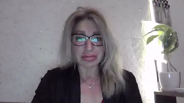 fox_red_lady7 webcam