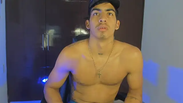Milo_LatinBoy webcam