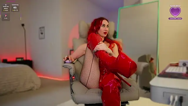 Lady_RedAlexa_RA webcam