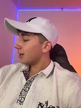 oliver_kyy - Oliver_kyy's free webcam - UK Sex Cams