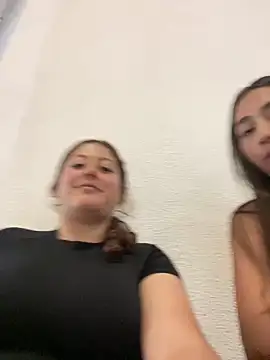 Amber_rosse_outdoors webcam