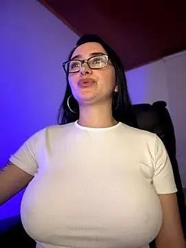 preetypeach - Live Cam