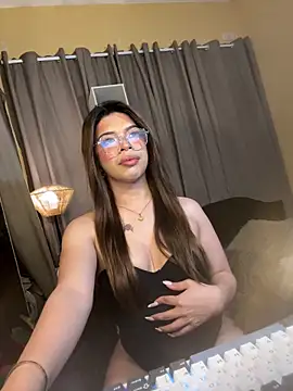 Nyxie_luxx live sex cam