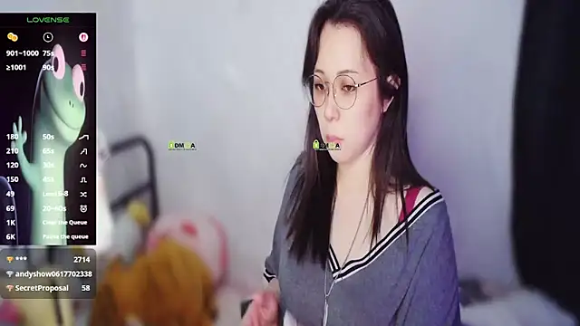 美女Xiao_Yi_0814在线直播