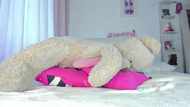 briitany_hot (T young) - help me destroy my ass