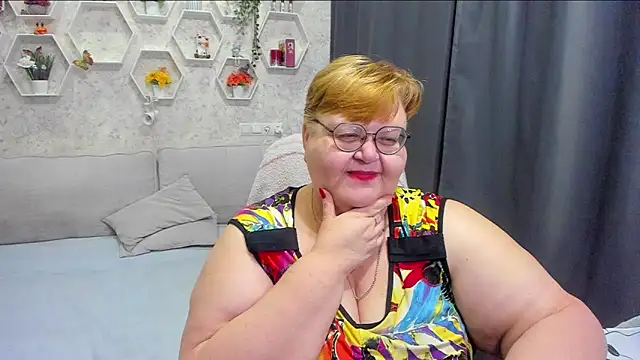 _big_love_ (F mature) - Oil boobs