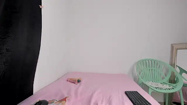 Olivia_Stevens webcam