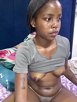 Littlebunny33 webcam