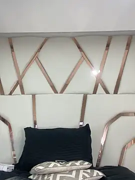 Webcam Model (Madisson-Rivas)  is live.Free join now!