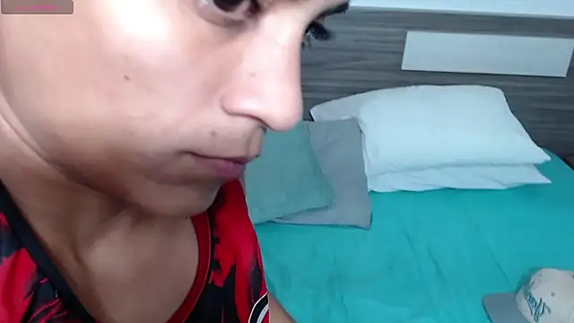 Liiamthompson webcam