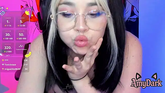 _AmyDark webcam