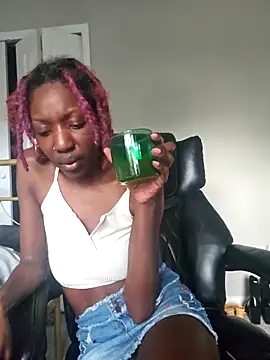 oliviaprettypussy live sex cam