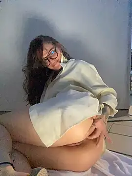 Webcam Model (Tallulah_Kinky)  is live.Free join now!