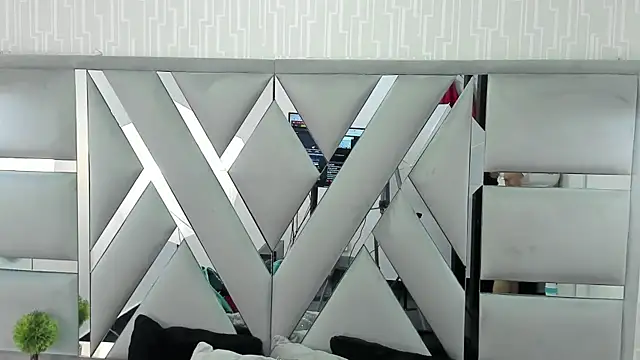 MonzerratBoyer webcam