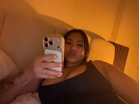 TitiTinyThai's live cam