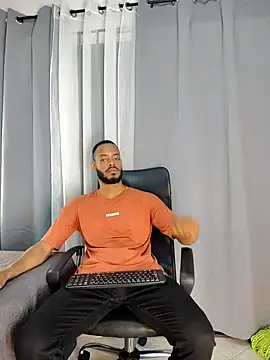 Oliver_bigblack_cock webcam