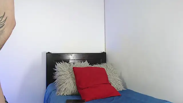 andrea_de_lucaa webcam