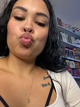 fox_latina - FOX_LATINA's free webcam - UK Sex Cams