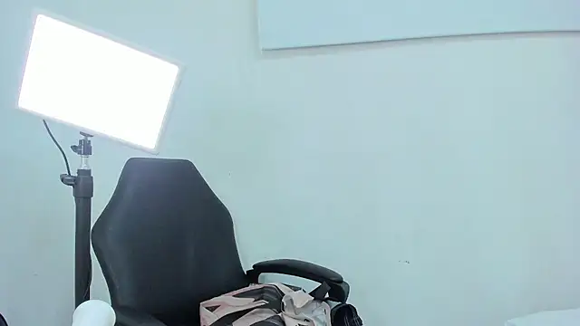 crystalstonee webcam