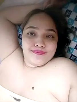 sweet_smile028 - Sweet_Smile028's free webcam - UK Sex Cams