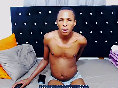 NtandoXx Live Webcam on Stripchat