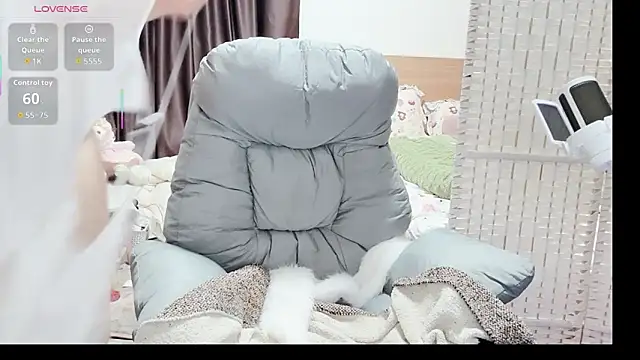 美女108beads在线直播