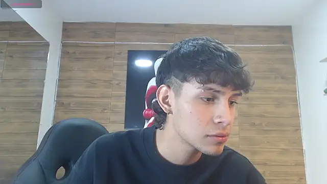 draxblade09 (M twink) - doggy+spank