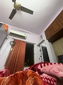 Yourhornynightmare - Live Cam