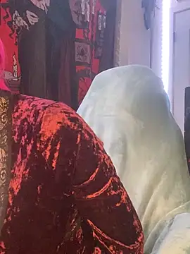 PrettyInPinxx - Live Cam