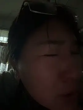 liqinqin-5201 - Liqinqin-5201's free webcam - UK Sex Cams