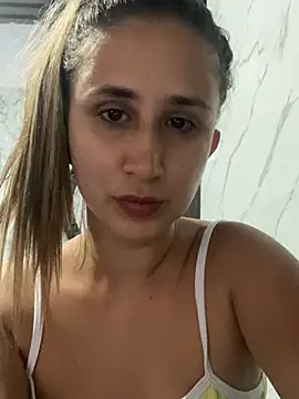 VictoriaWhitmore webcam