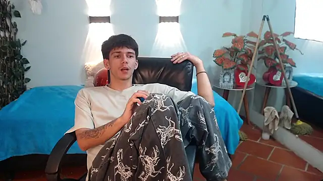 AmethystShadow17 webcam