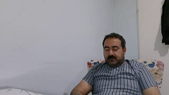 mio_jaks (Ask my age) - Does anyone want sperm? :wanker: