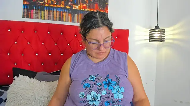 carolinacrus01 - Carolinacrus01's free webcam - UK Sex Cams